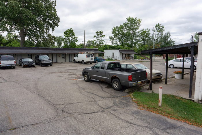 Best Motel - Real Estate Photo (newer photo)